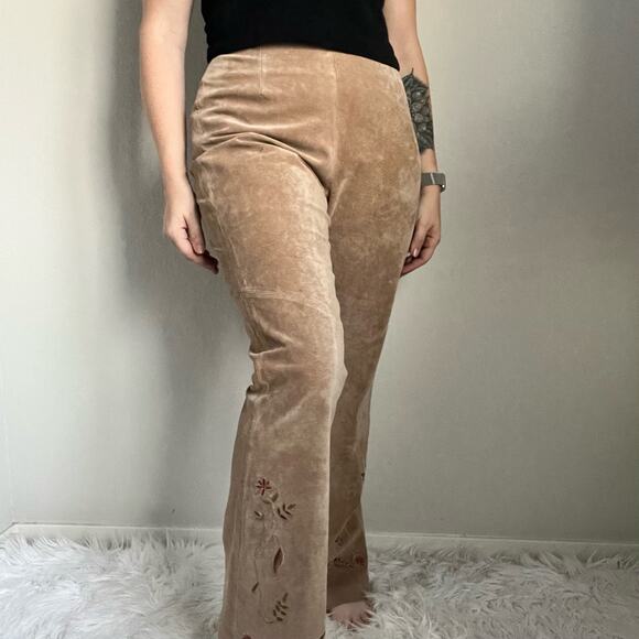 Vintage Margaret Godfrey Floral Embroidered Tan Genuine Suede Pants Size 12 - Picture 1 of 16